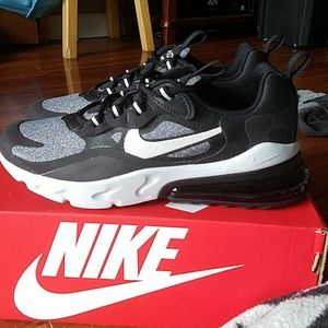 COPY - AIR MAX 270 REACT BLACK & GREY